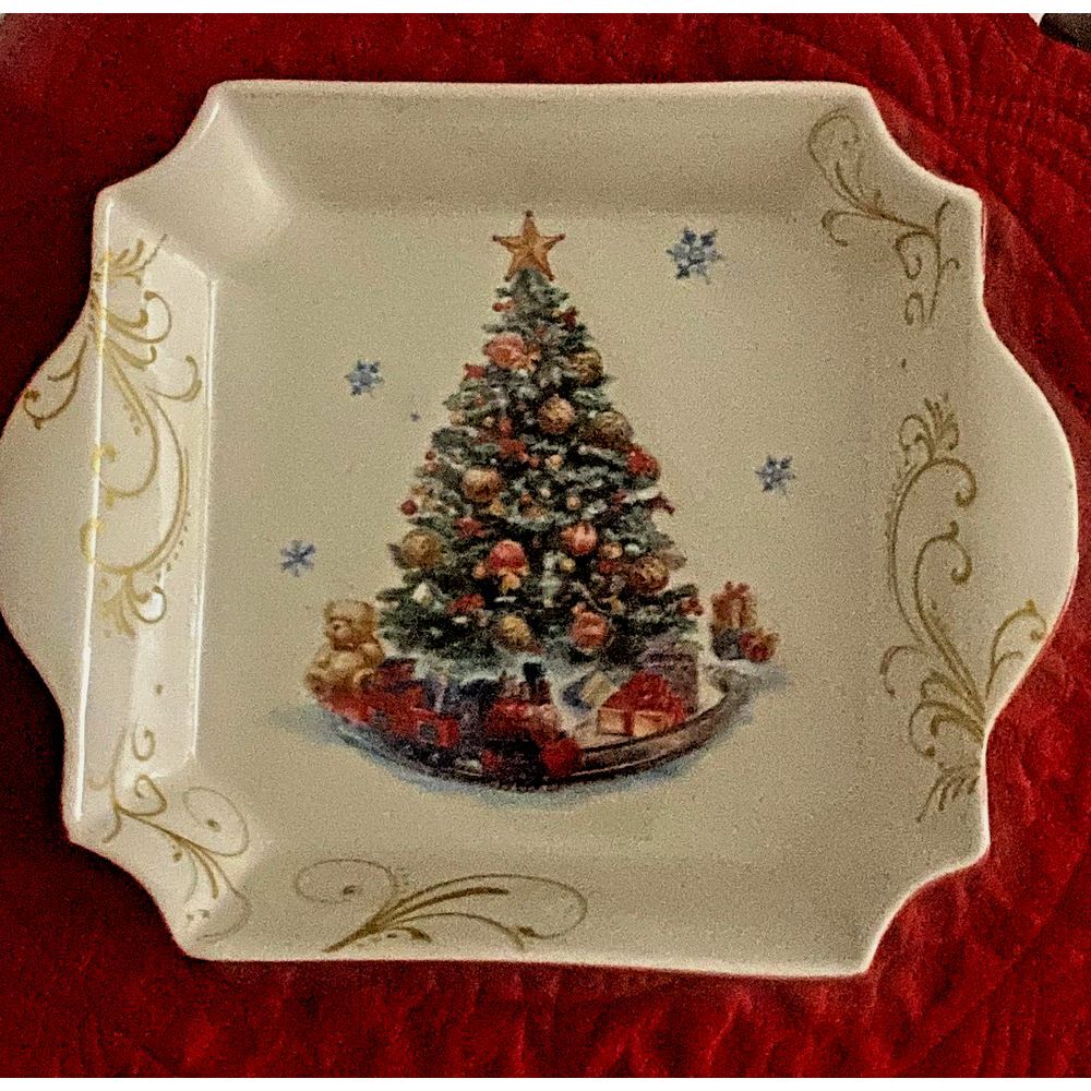 Southern Living Square Baker 12 Days of Christmas NEW